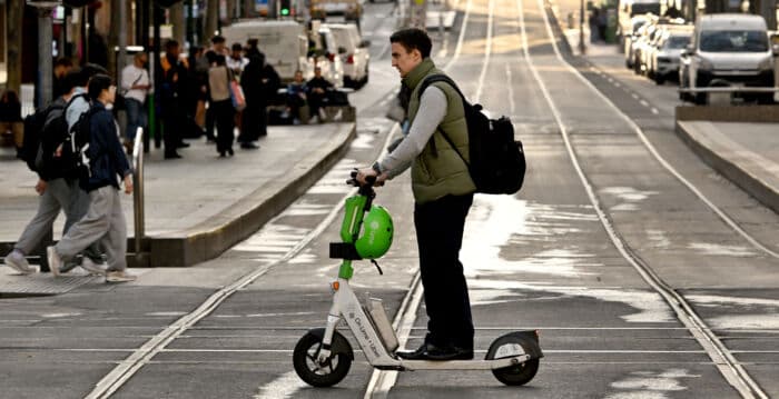 新法实施后 昆州警方查扣逾百辆非法电动移动工具