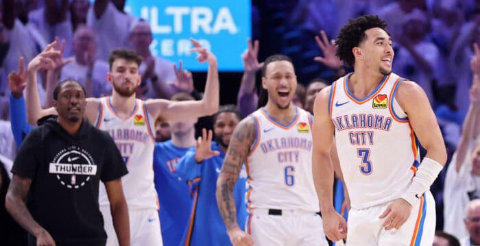 NBA西部决赛：雷霆主场击败马刺 夺得赛点