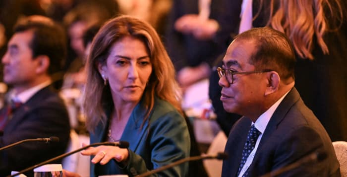 美防长促盟友增加军费 荷兰副首相支持