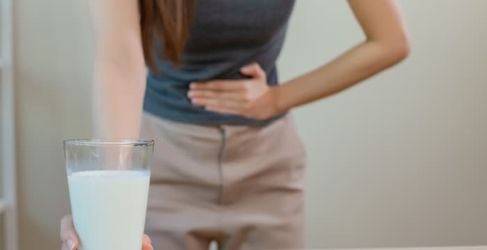 喝牛奶拉肚子？营养学教授解析乳糖不耐症真相