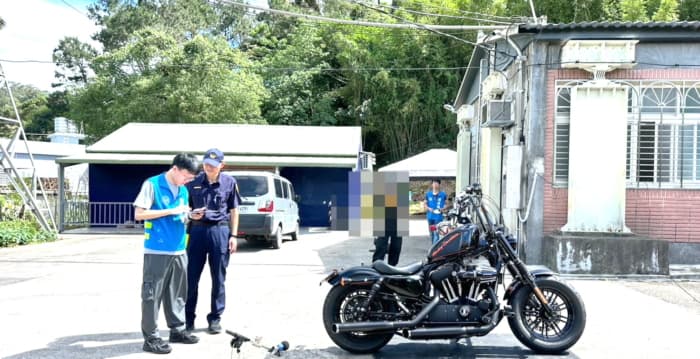 BMW排气超标挨罚 大溪警强力扫荡噪音车