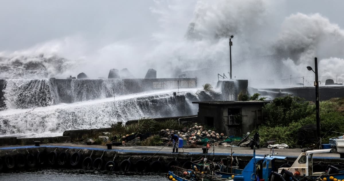 巴威颱風進逼日本沖繩群島 菲律賓豪雨已釀災