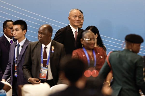 Why Did Xi Choose Cai Qi to Lead the Central Party School? Three Unusual Signals Raise Questions