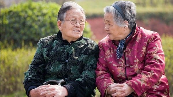 中国掀“抢老人”大战 逾16省砸钱发展银发经济(图)