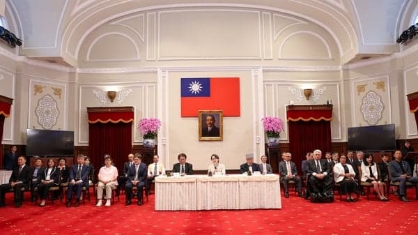 监察院存废引讨论 蓝绿白激烈交锋(图)