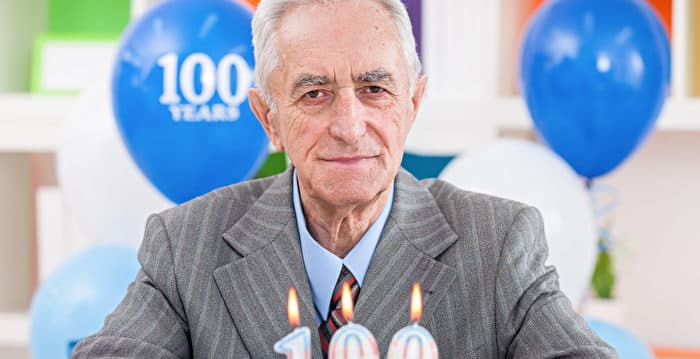 103岁史上最年长医生的三条长寿“铁律”