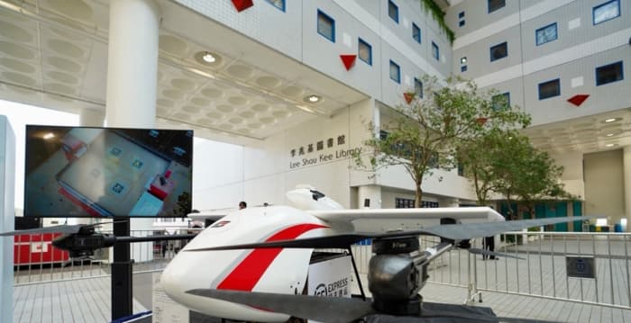小飞机撞“中国尊” 或冲击低空经济产业