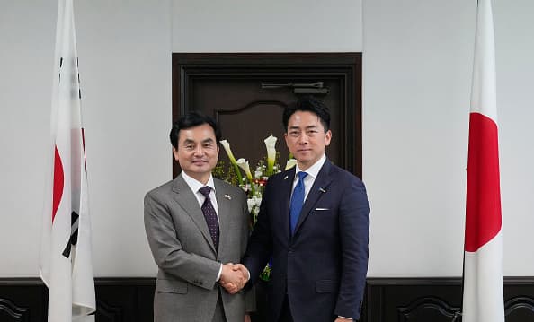 韩日时隔九年重启海上搜救演习