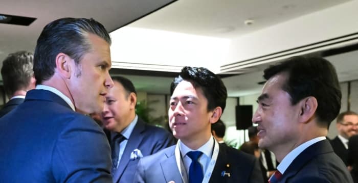 中共指日本新军国主义 日防长小泉强势反击