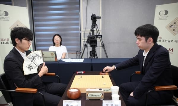 LG杯:王星昊完美治孤克小申 将与大申争冠