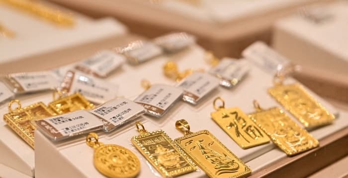 金价跌破4000美元 大陆追金者浮亏10万人民币