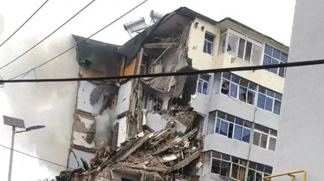辽宁葫芦岛一居民楼发生爆炸 一侧已塌陷殆尽