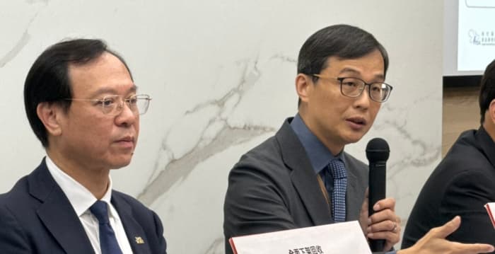 中联油脂案 石崇良:19批合格油品可重新上架