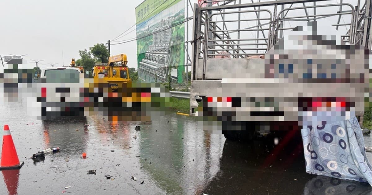 台南運豬車追撞停等紅燈前車 騎士當場身亡