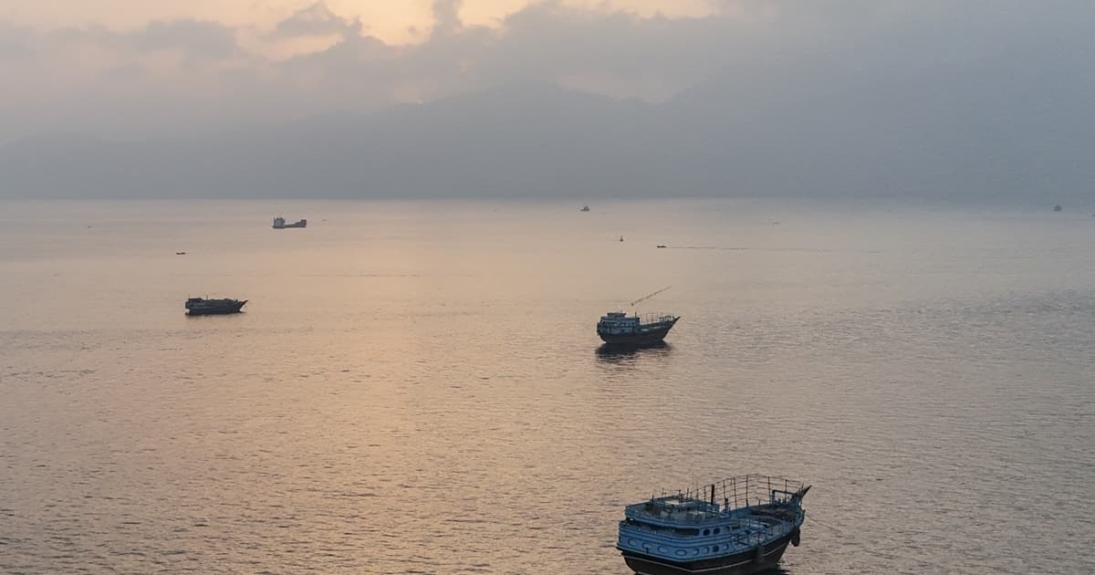 美国发出最后通牒 要求伊朗确保海峡航运