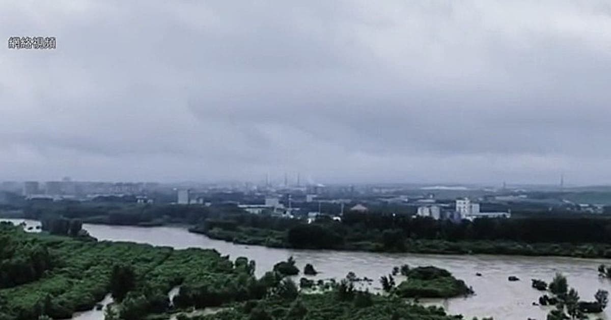 吉林连日暴雨 多座水库泄洪以及决堤