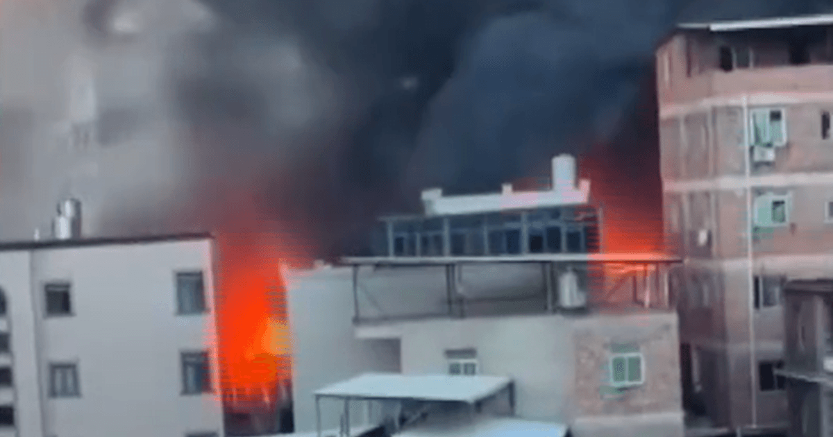 福建晉江一垃圾場發生火災 濃煙滾滾火勢凶猛