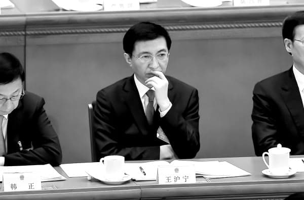 王沪宁和毛泽东的“大秘”们相比 谁更危险?(组图)