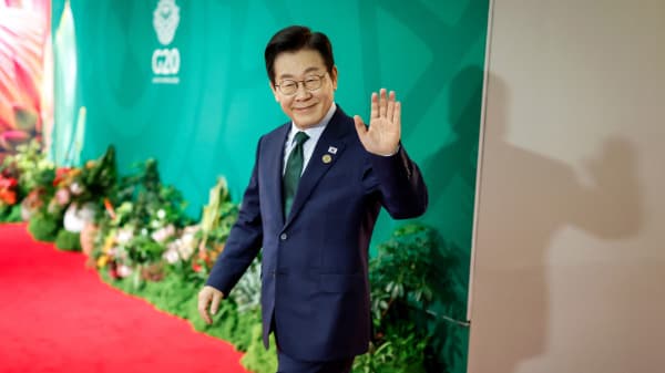 韩股两天暴跌18% 李在明平衡外交正付出代价(图)