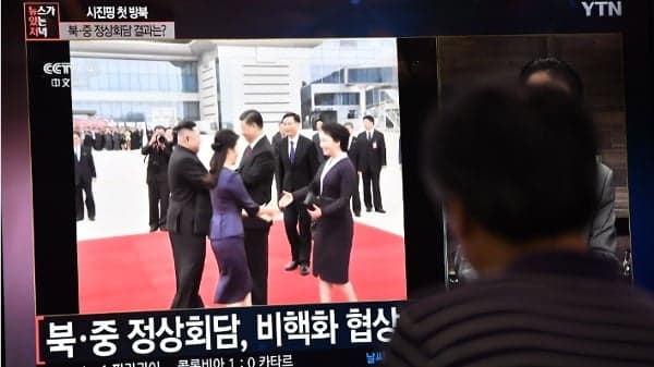 习变“小弟”聼金正恩训话?朝媒绝口不提军事交流(图)