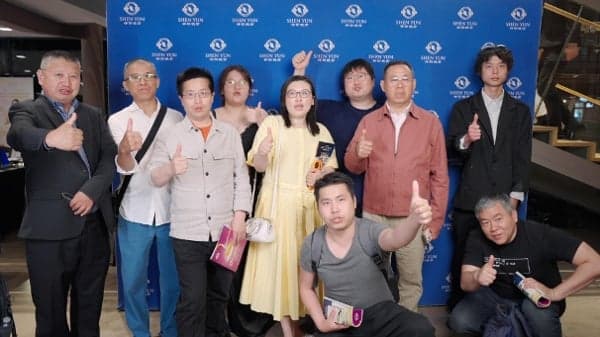 海外民主人士組團觀神韻 願傳統文化生生不息(图)
