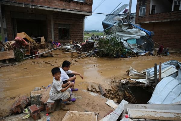 “洪水10几分钟冲毁村庄人都不见了”广西网民怒斥:这是人祸(组图)