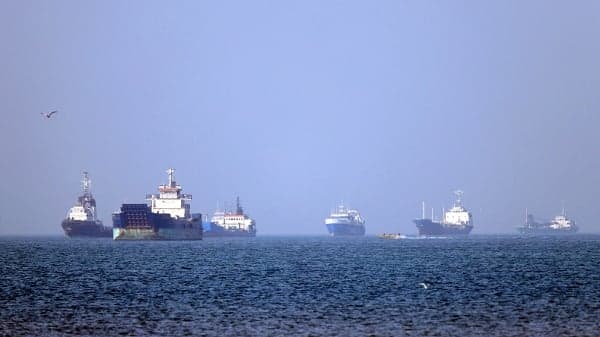 霍尔木兹海峡出口恢复 OPEC+宣布8月继续增产(图)