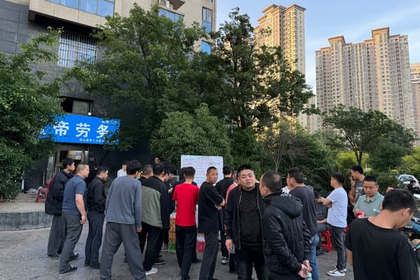 中国机器人技术热潮下,被抛弃的蓝领工人